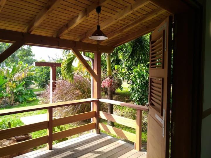 Un Cosy Sous Le Vent Gourbeyre Exterior foto