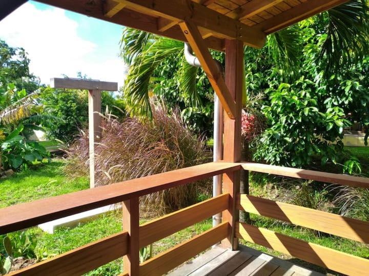 Un Cosy Sous Le Vent Gourbeyre Exterior foto